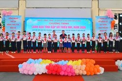 Vun đắp tương lai cho trẻ em trong kỷ nguy&ecirc;n số