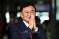 Th&aacute;i Lan: Cựu Thủ tướng Thaksin Shinawatra được &acirc;n x&aacute;