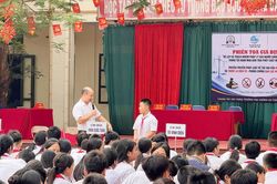Từ một lần t&ograve; m&ograve; đến v&ograve;ng lao l&yacute;: B&agrave;i học cảnh tỉnh cho học sinh về thuốc l&aacute; điện tử