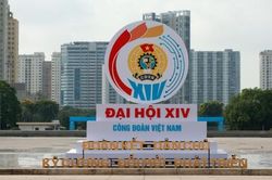 H&agrave; Nội trang ho&agrave;ng cờ hoa trước thềm Đại hội XIV C&ocirc;ng đo&agrave;n Việt Nam