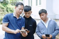 Những 'bản số' dưới ch&acirc;n 'cổng trời'