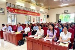 Ph&oacute; Chủ tịch Thường trực Ủy ban MTTQ tỉnh Đỗ Thị To&aacute;n dự sinh hoạt chi bộ tại cơ sở