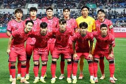 Si&ecirc;u m&aacute;y t&iacute;nh dự đo&aacute;n cơ hội v&ocirc; địch World Cup 2026 của Nhật Bản v&agrave; H&agrave;n Quốc