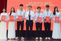 Khơi dậy khát vọng cống hiến trong học sinh, sinh viên