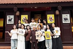 Tranh Đ&ocirc;ng Hồ tươi mới qua lăng k&iacute;nh s&aacute;ng tạo của người trẻ