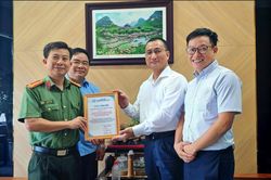 'Lá chắn số' từ những cú click chuột