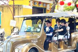 Đ&agrave; Nẵng c&oacute; 10 đơn vị kinh doanh vận tải kh&aacute;ch bằng xe bốn b&aacute;nh c&oacute; gắn động cơ