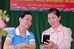 Phụ nữ xã đảo Tam Hải nuôi heo đất, tích lũy lương hưu khi về già