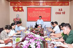 Ph&oacute; B&iacute; thư Tỉnh ủy M&ugrave;a A Vảng l&agrave;m việc với x&atilde; Ch&agrave; Tở