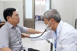 Sở Y tế tỉnh Đồng Tháp: Tiên phong khám sức khỏe định kỳ cho người lao động