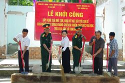 Sư đoàn 31 xây nhà cho con đẻ của người hoạt động kháng chiến bị nhiễm chất độc hóa học