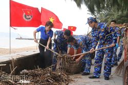 Sáng 6-6, đồng loạt ra quân triển khai phong trào thi đua 'Toàn dân chung tay bảo vệ môi trường, vì một Việt Nam xanh - sạch - đẹp'