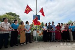 Khánh thành công trình điểm và trao quà an sinh tại xã Hoàng Văn Thụ