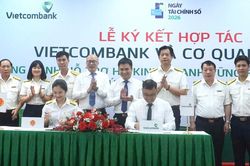 Ngành thuế và Vietcombank ký kết hợp tác đồng hành hỗ trợ hộ kinh doanh