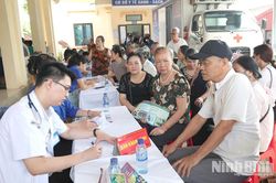 Tổ chức hiệu quả hoạt động kh&aacute;m sức khỏe định kỳ, kh&aacute;m s&agrave;ng lọc miễn ph&iacute; cho người d&acirc;n