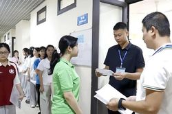 Hội đồng coi thi THPT Chuy&ecirc;n H&ugrave;ng Vương: 1.401 th&iacute; sinh ho&agrave;n th&agrave;nh b&agrave;i thi m&ocirc;n chuy&ecirc;n