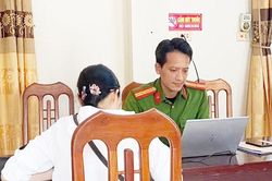 Xử phạt trường hợp tương t&aacute;c với trang Facebook phản động