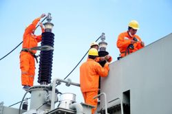 Bộ C&ocirc;ng Thương đẩy mạnh cắt giảm thủ tục, r&uacute;t ngắn thời gian cấp ph&eacute;p hoạt động điện lực