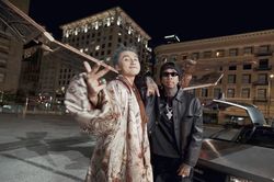 Từ cơn sốt 'Come my way': Công thức nào cho một MV triệu view?