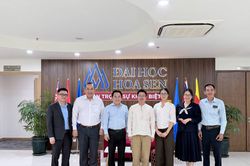 Ban giám hiệu Trường Đại học Hoa Sen gặp gỡ Đại diện Tạp chí Kinh tế Môi trường tại TP.HCM