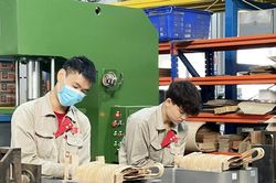 Doanh nghiệp nhỏ v&agrave; vừa: R&otilde; ti&ecirc;u ch&iacute;, đ&uacute;ng ch&iacute;nh s&aacute;ch hỗ trợ