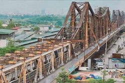 Cầu Long Biên thông suốt trở lại sau hai tháng sửa chữa