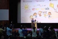 Nhịp cầu kết nối tuổi thơ