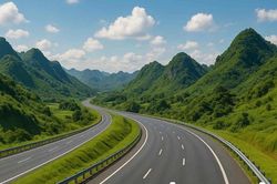 Rà soát, sớm bổ sung tuyến Việt Trì - Hòa Bình vào quy hoạch đường bộ quốc gia