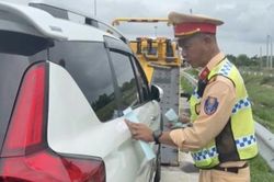 Phạt nặng t&agrave;i xế người nước ngo&agrave;i l&aacute;i xe qu&aacute; tốc độ tr&ecirc;n cao tốc, vi phạm nhiều lỗi