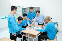 Đề xuất cơ chế đột ph&aacute; đ&agrave;o tạo li&ecirc;n th&ocirc;ng từ trung học nghề đến đại học