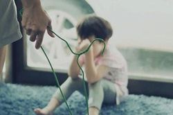 Đừng coi bạo h&agrave;nh trẻ em l&agrave; chuyện ri&ecirc;ng của gia đ&igrave;nh