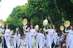 Khơi dậy tinh thần d&aacute;m nghĩ, d&aacute;m l&agrave;m để tạo đột ph&aacute;