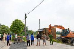 Xã Trung Giã cưỡng chế các công trình vi phạm đất đai