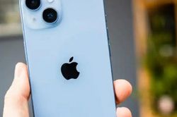 Giá iPhone mới rẻ nhất Việt Nam chỉ từ 11,5 triệu đồng, xịn chẳng kém iPhone 17