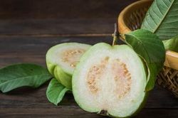 Ăn ổi giảm cân: Nên ăn cả vỏ hay bỏ ruột để 'đốt mỡ' bụng nhanh nhất?
