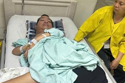 Xót xa trước thân hình 'không trọn vẹn' của người đàn ông dân tộc Thái, giờ lại bế tắc vì không tiền chạy chữa bệnh