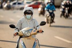 El Nino gia tăng mạnh, nắng n&oacute;ng v&agrave; mưa lũ ng&agrave;y c&agrave;ng khốc liệt
