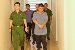 Bị khởi tố vì rủ bạn tù đi tống tiền CSGT