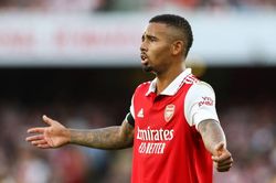 Arsenal chuẩn bị chia tay 8 cầu thủ