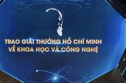 Ban hành Pháp lệnh về Giải thưởng Hồ Chí Minh và Giải thưởng Nhà nước