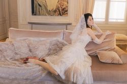 Hề Mộng Dao diện váy cưới của nhà mốt Việt trong hôn lễ triệu đô