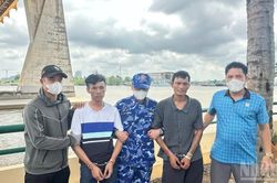 Bắt 5 đối tượng mua b&aacute;n, t&agrave;ng trữ tr&aacute;i ph&eacute;p chất ma t&uacute;y