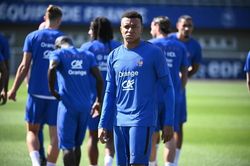 Pháp lại lục đục trước thềm World Cup