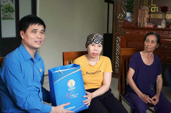 Ấm áp những món quà từ Đại hội