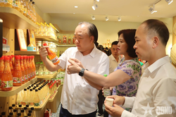 Khai mạc 'Chợ phi&ecirc;n Kinh Bắc' tại phố Tr&agrave;ng Tiền