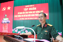 Qu&acirc;n khu 5 khai mạc tập huấn nền tảng Ph&ograve;ng họp kh&ocirc;ng giấy v&agrave; Hệ thống th&ocirc;ng tin chỉ đạo điều h&agrave;nh phi&ecirc;n bản di động
