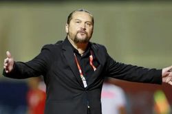 HLV Popov 'tho&aacute;t &aacute;n' kỷ luật