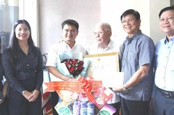 Lãnh đạo TPHCM thăm, chúc thọ người cao tuổi tiêu biểu
