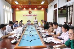 Khi chính quyền cấp xã trở thành 'điểm tựa' cho mùa thi