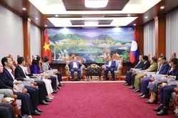 Bí thư Tỉnh ủy Quảng Ninh hội kiến Bí thư Tỉnh ủy Xay Nhạ Bu Ly